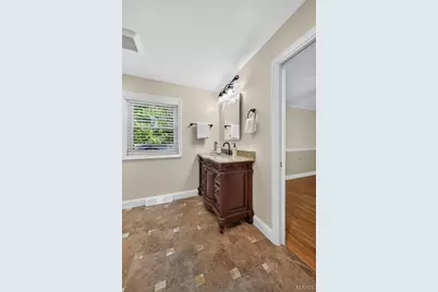 11601 Lakeshore Drive, Creve Coeur, MO 63141 - Photo 41
