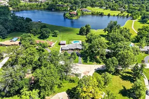 11601 Lakeshore Dr, Creve Coeur, MO 63141 - Photo 3