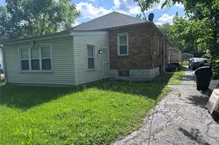 238 Newell Dr, Saint Louis, MO 63135 - Photo 3