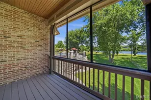 11701 Lakeshore Dr, Creve Coeur, MO 63141 - Photo 41