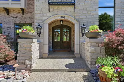 11701 Lakeshore Drive, Creve Coeur, MO 63141 - Photo 9