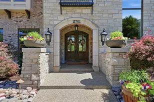 11701 Lakeshore Dr, Creve Coeur, MO 63141 - Photo 9
