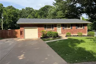 704 La Marite Dr, Manchester, MO 63021 - Photo 1