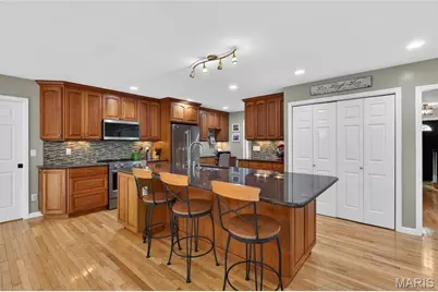 12143 Bent Brook Road, Des Peres, MO 63122 - Photo 9