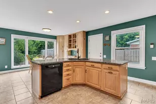 51 High Valley Dr, Chesterfield, MO 63017 - Photo 23