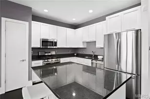 6340 Clayton, Saint Louis, MO 63117 - Photo 9