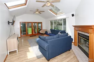 332 Oak Tree Dr, Saint Louis, MO 63119 - Photo 11