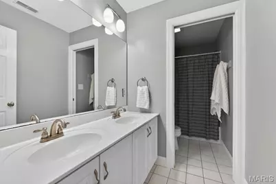 8 Covington Lane, Saint Louis, MO 63132 - Photo 23