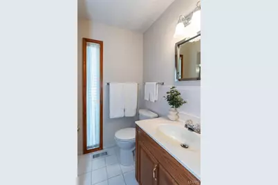 4802 Laketon Court, Saint Louis, MO 63128 - Photo 17