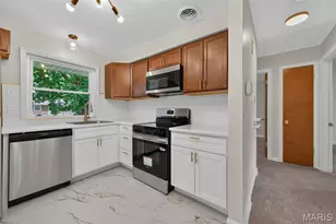 305 Ward Dr, Ferguson, MO 63135 - Photo 13