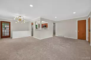 305 Ward Dr, Ferguson, MO 63135 - Photo 7
