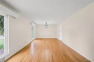 8970 S Laclede Station Rd, Saint Louis, MO 63123 - Photo 5