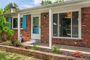 2859 Foxwood Dr, Maryland Heights, MO 63043 - Photo 3