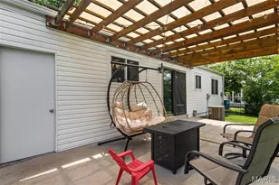 2859 Foxwood Dr, Maryland Heights, MO 63043 - Photo 41