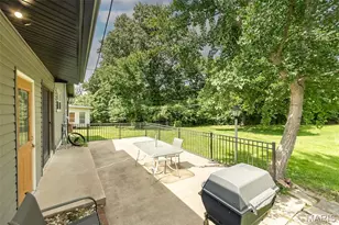 351 Amend Dr, Saint Louis, MO 63129 - Photo 35