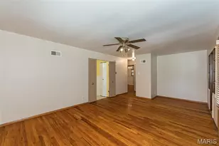 351 Amend Dr, Saint Louis, MO 63129 - Photo 9