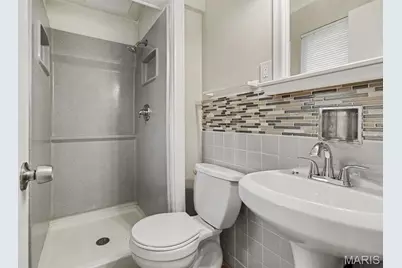 1150 Kostka Lane, Florissant, MO 63031 - Photo 17