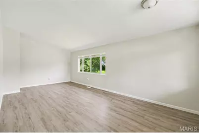 985 Belmont Terrace, Florissant, MO 63033 - Photo 5