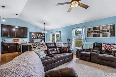 1627 Saint Charles Drive, Hillsboro, MO 63050 - Photo 5