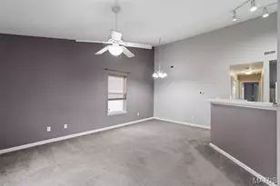 16 Homefield Gardens Dr, O'Fallon, MO 63366 - Photo 7