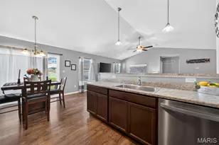 509 Gaslite Dr, O'Fallon, MO 63366 - Photo 15
