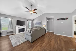 509 Gaslite Dr, O'Fallon, MO 63366 - Photo 3