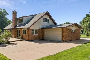 44 Forest Vale Dr, Chesterfield, MO 63017 - Photo 3