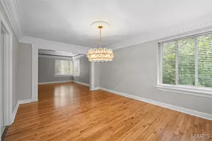 7542 York Dr, Saint Louis, MO 63105 - Photo 11