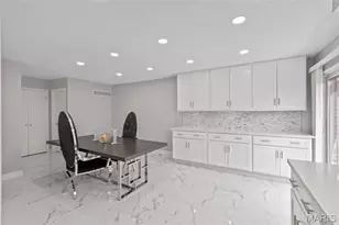13556 Coliseum Dr, Chesterfield, MO 63017 - Photo 21