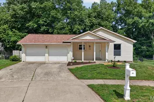 2463 Village Glen Ct, Maryland Heights, MO 63043 - Photo 29