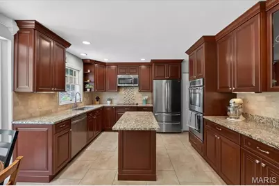 14852 Greenleaf Valley Drive, Chesterfield, MO 63017 - Photo 15