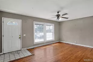 2325 Patterson Rd, Florissant, MO 63031 - Photo 5