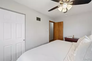 10840 Bernadine Dr, Saint Louis, MO 63123 - Photo 11