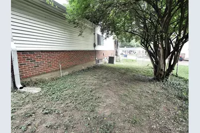2295 Woodgrass Drive, Saint Louis, MO 63114 - Photo 29