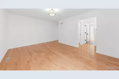 655 Old Riverwoods Lane, Chesterfield, MO 63017 - Photo 31