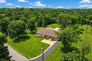 14 Ferndale Dr, Fenton, MO 63026 - Photo 5