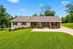 14 Ferndale Dr, Fenton, MO 63026 - Photo 1