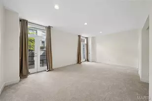 11 Portland Ct, Saint Louis, MO 63108 - Photo 17