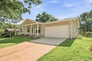 704 Rockshire Dr, Unincorporated, MO 63026 - Photo 3