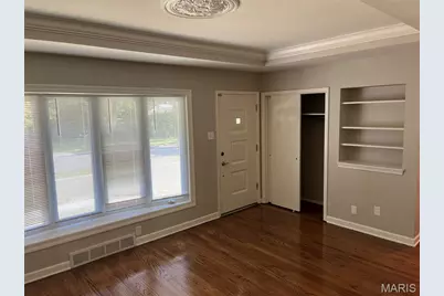 270 W Saint Anthony Lane, Florissant, MO 63031 - Photo 9