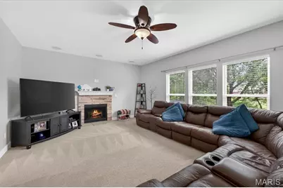 688 Stoney Creek Lane, Ballwin, MO 63021 - Photo 9
