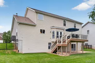 688 Stoney Creek Ln, Ballwin, MO 63021 - Photo 45