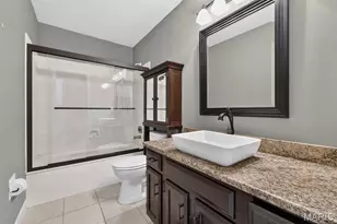 15819 Kersten Ridge Ct, Chesterfield, MO 63017 - Photo 33