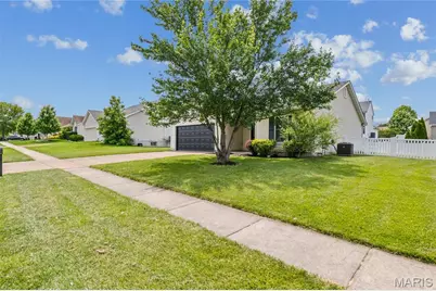 5017 Joshua Drive, Wentzville, MO 63385 - Photo 3