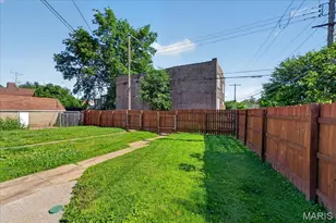 2303-2305 Russell Blvd, Saint Louis, MO 63104 - Photo 17