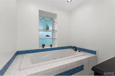 7068 Tholozan Avenue, Saint Louis, MO 63109 - Photo 27