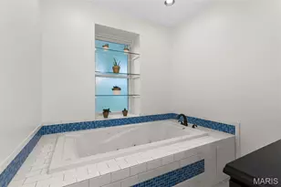 7068 Tholozan Ave, Saint Louis, MO 63109 - Photo 27