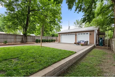 7068 Tholozan Avenue, Saint Louis, MO 63109 - Photo 37