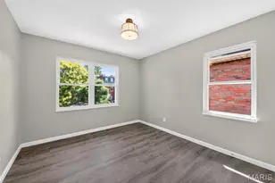 905 Russell Blvd, Saint Louis, MO 63104 - Photo 11