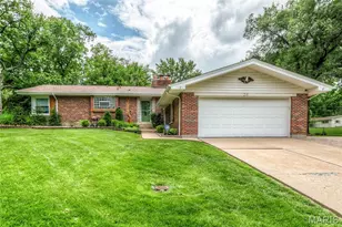 26 Rolling Hills Dr, Florissant, MO 63033 - Photo 1
